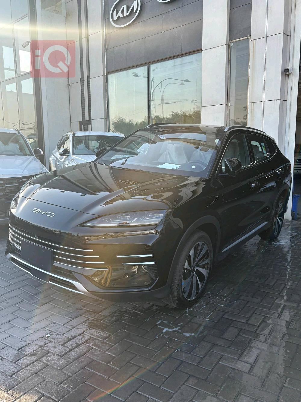 بی وای دی سۆنگ پڵەس